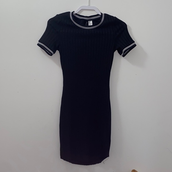 Divided Dresses & Skirts - Casual Black Ribbed Dress